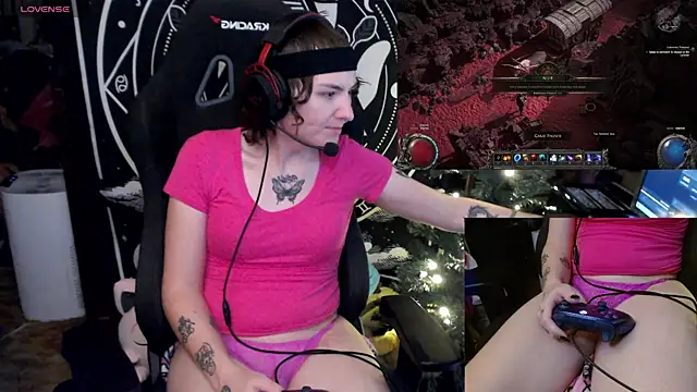 BrandiWRLD 999 online show from 12/25/24, 10:05