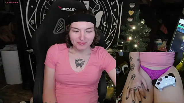 BrandiWRLD 999 online show from 01/14/25, 06:28