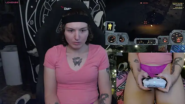 BrandiWRLD 999 online show from 01/15/25, 03:43