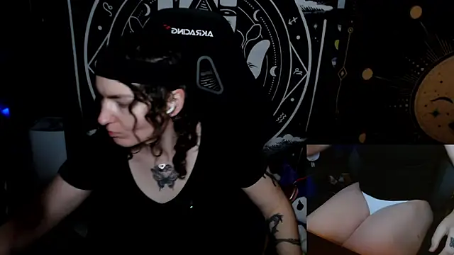 BrandiWRLD 999 online show from 09/30/25, 07:19