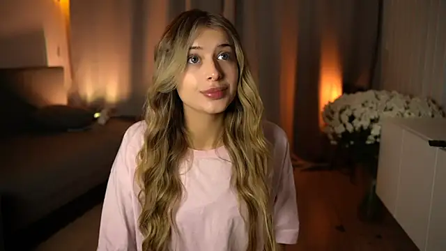 elisa moon online show from 12/02/24, 02:41