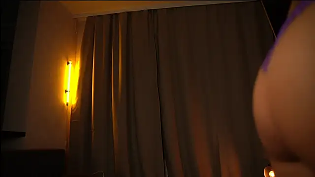 elisa moon online show from 12/21/24, 08:10