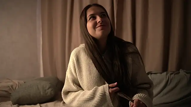 elisa moon online show from 10/17/25, 09:56