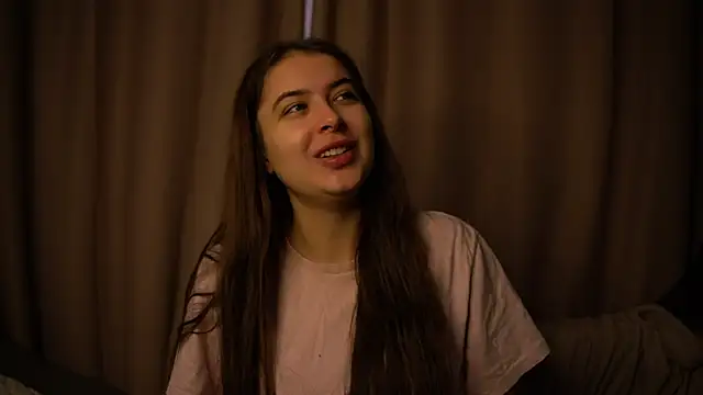 elisa moon online show from 12/16/25, 08:52