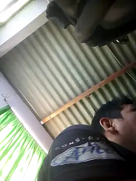 Snapshot of ardiente47 chatting on 09/19/25, 01:23 ardiente47 online show from 09/19/25, 01:23