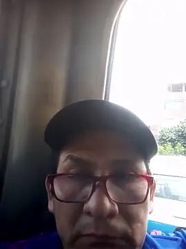 Snapshot of ardiente47 chatting on 10/26/25, 06:14 ardiente47 online show from 10/26/25, 06:14