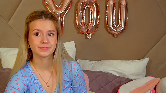 MilanaBalmain online show from 02/23/26, 04:32