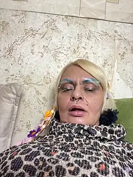 Snapshot of Gardener_of_Illusions chatting on 01/22/25, 10:40 Gardener of Illusions online show from 01/22/25, 10:40