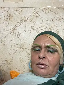 Snapshot of Gardener_of_Illusions chatting on 01/22/25, 06:52 Gardener of Illusions online show from 01/22/25, 06:52