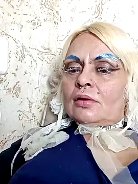 Snapshot of Gardener_of_Illusions chatting on 01/27/25, 03:04 Gardener of Illusions online show from 01/27/25, 03:04