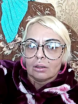 Snapshot of Gardener_of_Illusions chatting on 01/29/25, 12:45 Gardener of Illusions online show from 01/29/25, 12:45