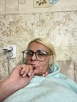 Snapshot of Gardener_of_Illusions chatting on 01/31/25, 03:52 Gardener of Illusions online show from 01/31/25, 03:52