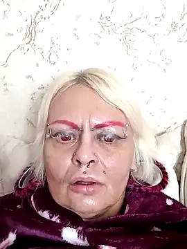 Snapshot of Gardener_of_Illusions chatting on 02/09/25, 02:06 Gardener of Illusions online show from 02/09/25, 02:06