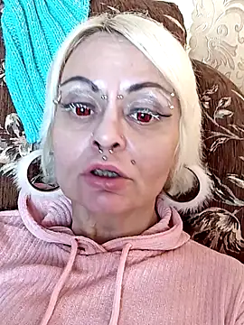 Snapshot of Gardener_of_Illusions chatting on 02/10/25, 09:36 Gardener of Illusions online show from 02/10/25, 09:36