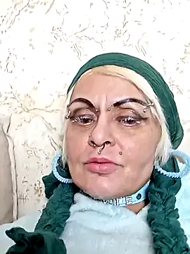 Snapshot of Gardener_of_Illusions chatting on 02/23/25, 02:25 Gardener of Illusions online show from 02/23/25, 02:25