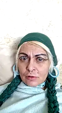 Snapshot of Gardener_of_Illusions chatting on 02/23/25, 05:39 Gardener of Illusions online show from 02/23/25, 05:39