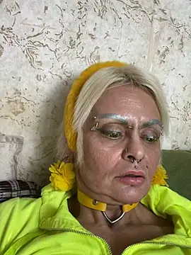 Snapshot of Gardener_of_Illusions chatting on 02/27/25, 12:45 Gardener of Illusions online show from 02/27/25, 12:45