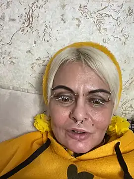 Snapshot of Gardener_of_Illusions chatting on 03/02/25, 07:02 Gardener of Illusions online show from 03/02/25, 07:02