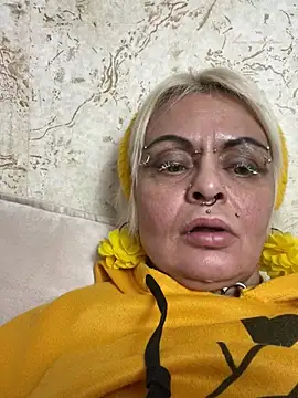 Snapshot of Gardener_of_Illusions chatting on 03/03/25, 06:59 Gardener of Illusions online show from 03/03/25, 06:59