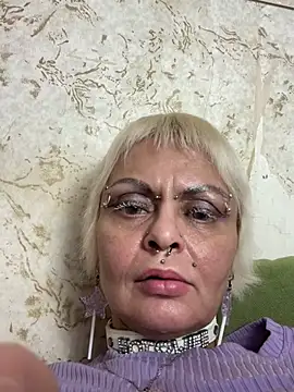 Snapshot of Gardener_of_Illusions chatting on 03/05/25, 03:40 Gardener of Illusions online show from 03/05/25, 03:40