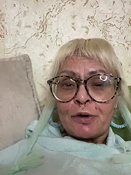 Snapshot of Gardener_of_Illusions chatting on 03/06/25, 06:08 Gardener of Illusions online show from 03/06/25, 06:08