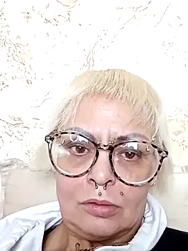 Snapshot of Gardener_of_Illusions chatting on 03/07/25, 07:19 Gardener of Illusions online show from 03/07/25, 07:19