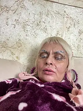 Snapshot of Gardener_of_Illusions chatting on 03/09/25, 01:35 Gardener of Illusions online show from 03/09/25, 01:35