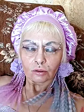 Snapshot of Gardener_of_Illusions chatting on 03/14/25, 02:19 Gardener of Illusions online show from 03/14/25, 02:19