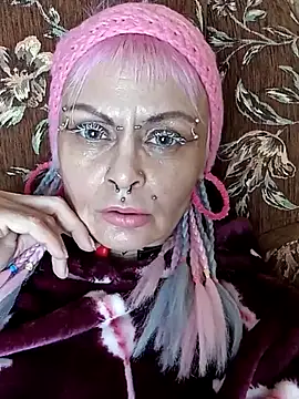 Snapshot of Gardener_of_Illusions chatting on 03/21/25, 03:35 Gardener of Illusions online show from 03/21/25, 03:35