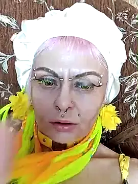 Snapshot of Gardener_of_Illusions chatting on 03/22/25, 06:33 Gardener of Illusions online show from 03/22/25, 06:33