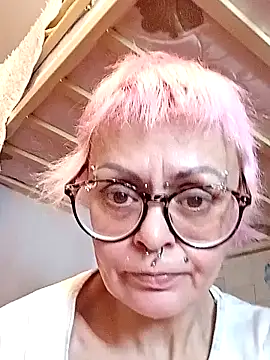 Snapshot of Gardener_of_Illusions chatting on 03/22/25, 03:53 Gardener of Illusions online show from 03/22/25, 03:53