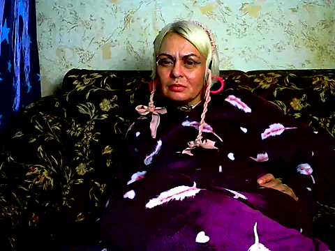 Snapshot of Gardener_of_Illusions chatting on 09/14/25, 02:22 Gardener of Illusions online show from 09/14/25, 02:22