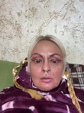 Snapshot of Gardener_of_Illusions chatting on 09/19/25, 02:02 Gardener of Illusions online show from 09/19/25, 02:02