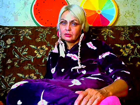 Snapshot of Gardener_of_Illusions chatting on 09/29/25, 02:55 Gardener of Illusions online show from 09/29/25, 02:55