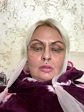 Snapshot of Gardener_of_Illusions chatting on 10/04/25, 04:10 Gardener of Illusions online show from 10/04/25, 04:10