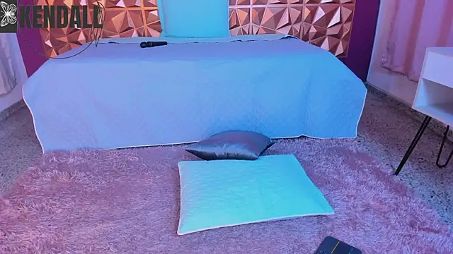 Snapshot of keendaall chatting on 12/31/24, 02:25 keendaall online show from 12/31/24, 02:25