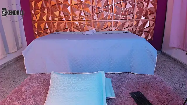 Snapshot of keendaall chatting on 01/05/25, 04:04 keendaall online show from 01/05/25, 04:04