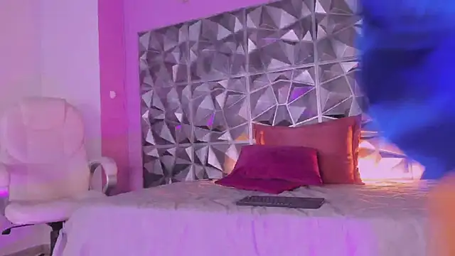 Snapshot of keendaall chatting on 03/12/25, 06:55 keendaall online show from 03/12/25, 06:55