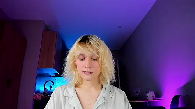 Snapshot of Gregory_Byyrd chatting on 12/16/24, 10:24 Gregory Byyrd online show from 12/16/24, 10:24