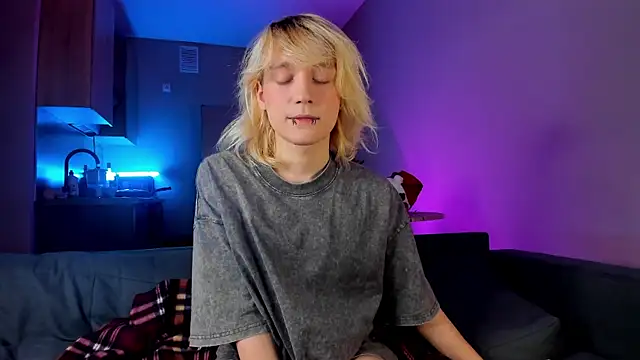 Snapshot of Gregory_Byyrd chatting on 12/22/24, 05:23 Gregory Byyrd online show from 12/22/24, 05:23