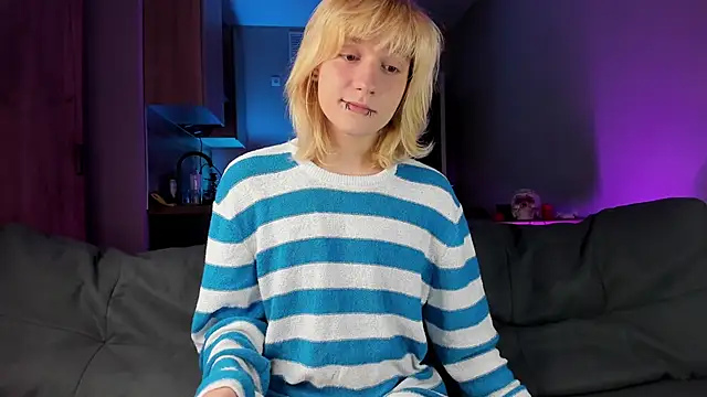 Snapshot of Gregory_Byyrd chatting on 03/08/25, 07:42 Gregory Byyrd online show from 03/08/25, 07:42