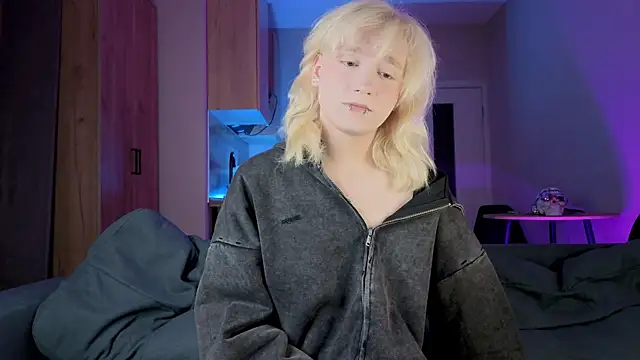 Snapshot of Gregory_Byyrd chatting on 09/13/25, 09:14 Gregory Byyrd online show from 09/13/25, 09:14