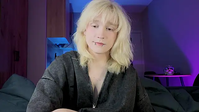 Snapshot of Gregory_Byyrd chatting on 09/17/25, 09:38 Gregory Byyrd online show from 09/17/25, 09:38