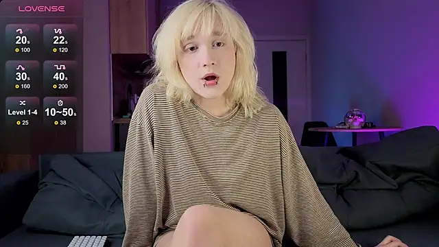 Snapshot of Gregory_Byyrd chatting on 10/10/25, 08:19 Gregory Byyrd online show from 10/10/25, 08:19