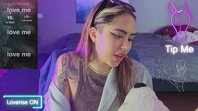 Snapshot of baby__kim chatting on 10/28/25, 05:26 baby kim online show from 10/28/25, 05:26