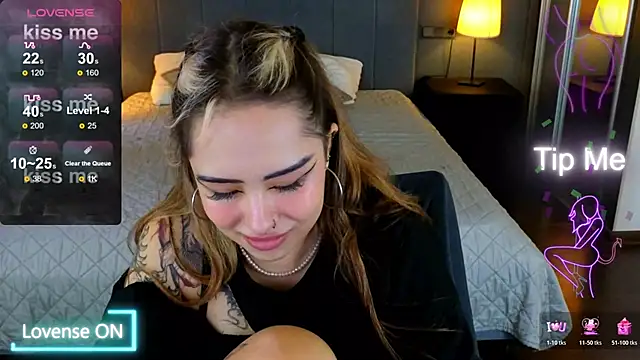 Snapshot of baby__kim chatting on 11/04/25, 10:14 baby kim online show from 11/04/25, 10:14