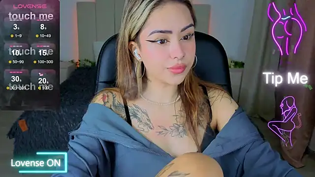 Snapshot of baby__kim chatting on 11/12/25, 05:19 baby kim online show from 11/12/25, 05:19