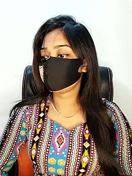 Snapshot of Tapur- chatting on 11/29/25, 01:58 Tapur- online show from 11/29/25, 01:58