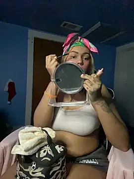 y0urlilgf online show from 12/04/24, 11:13