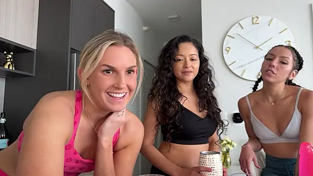 Snapshot of Graciemae_baexx chatting on 02/19/25, 07:59 Graciemae baexx online show from 02/19/25, 07:59